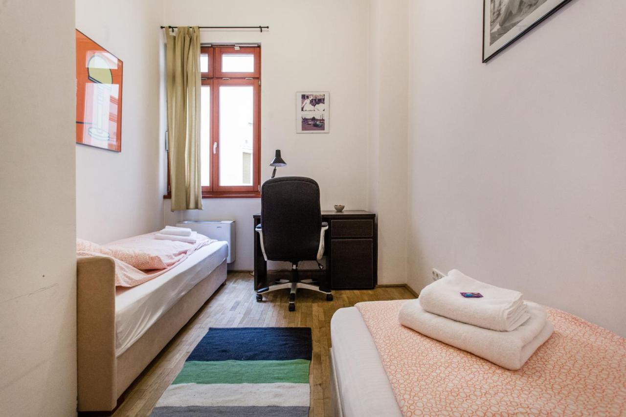 Family Suite By Heroes' Square Βουδαπέστη Εξωτερικό φωτογραφία